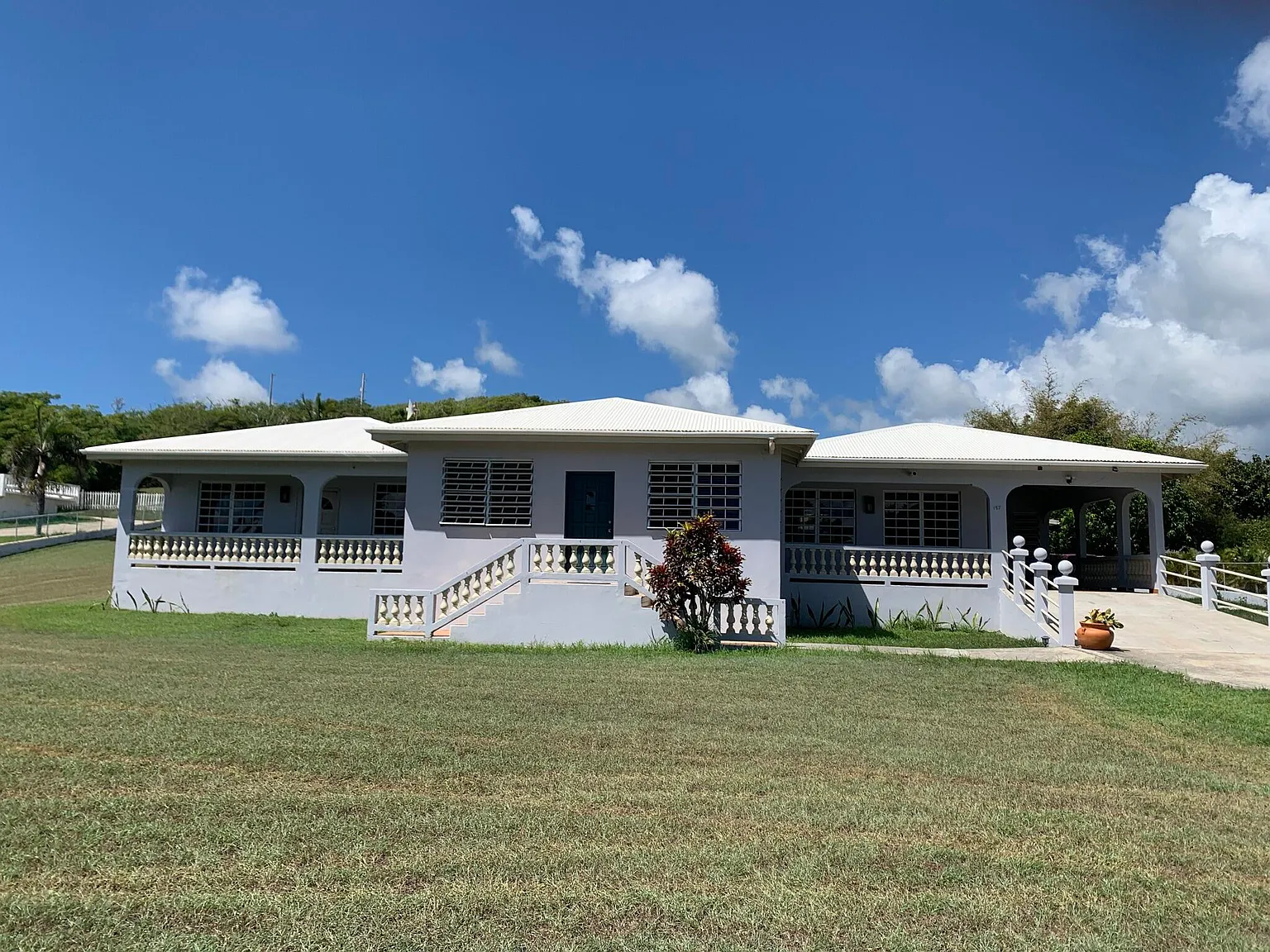 3 bed, $3,950 — Photo 1