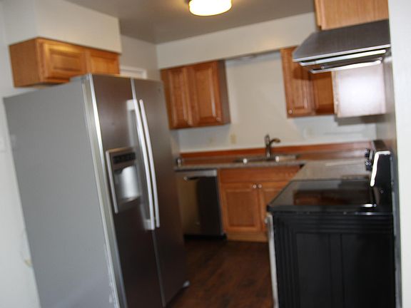 5th image of 2551 NE Parkwood St