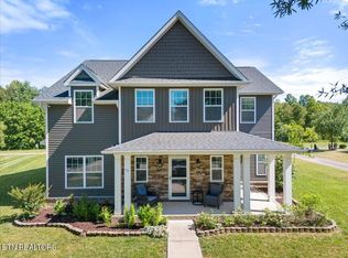 111 Fallberry St, Oak Ridge, TN 37830