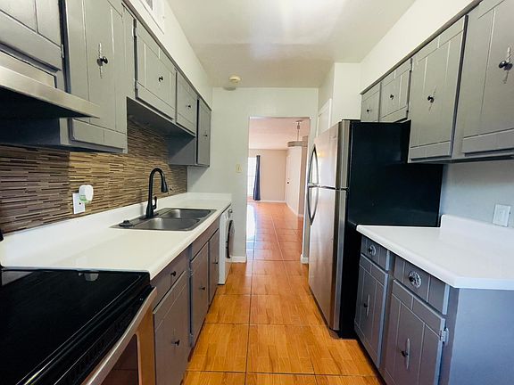 2nd image of 6611 Southpoint St APT 116