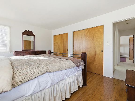 1st bedroom