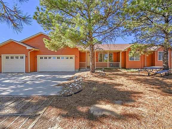 2nd image of 549 Panorama Drive