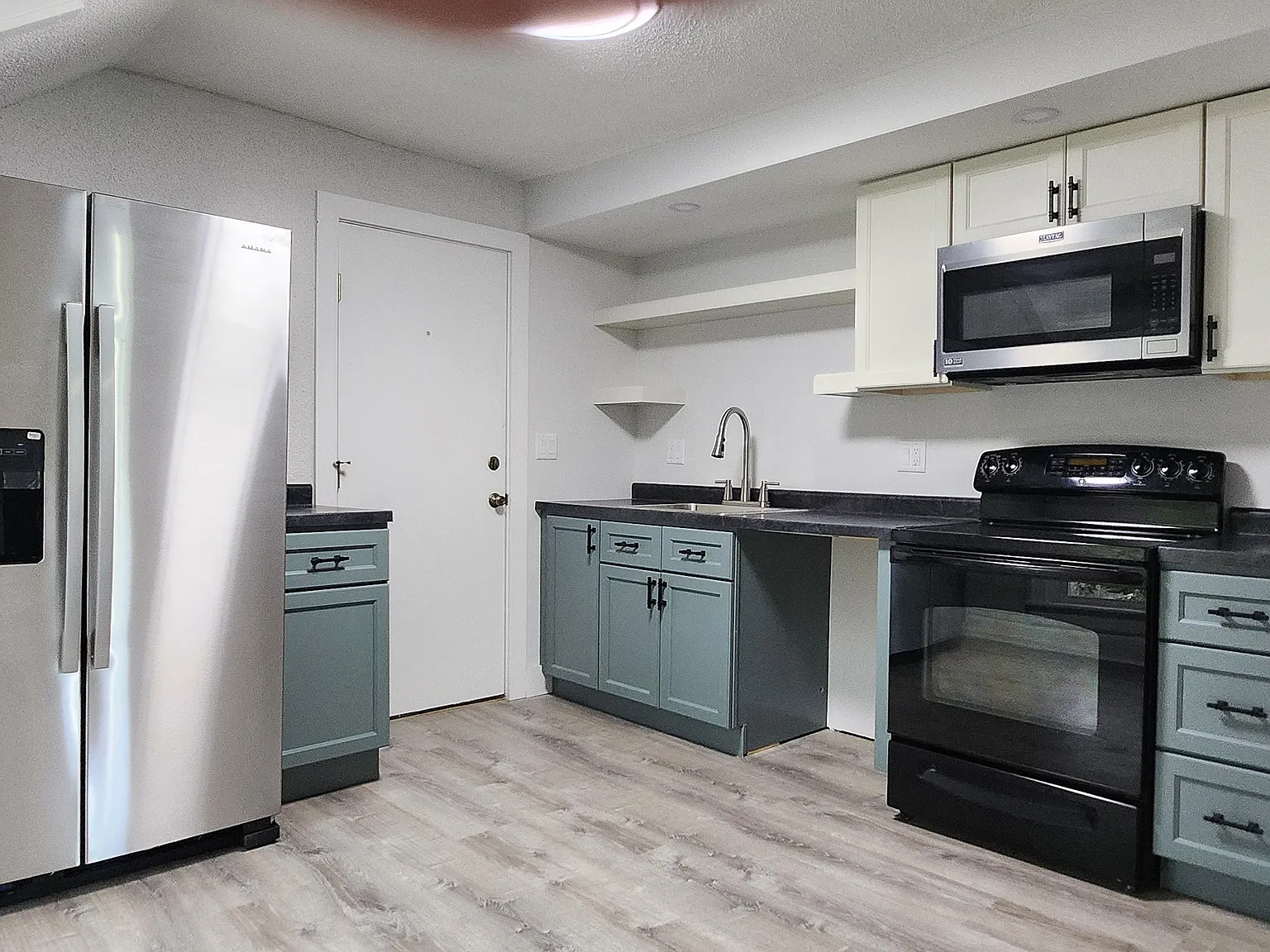 1 bed, 980 sqft, $895 — Photo 2
