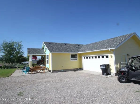 89 W West St, Thayne, WY 83127
