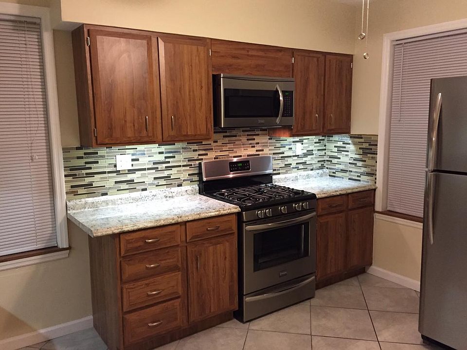 Kitchen w/ All New Appliances