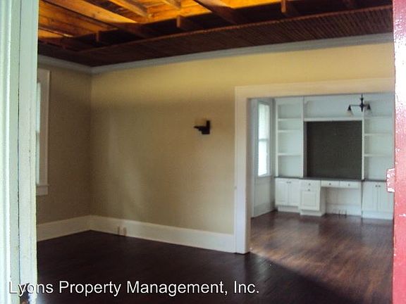 3rd image of 115 E Adair St