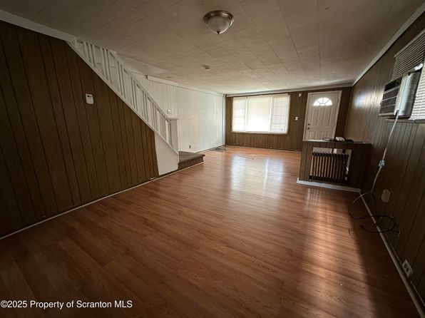 135 Hickory St, Wilkes Barre, PA 18702