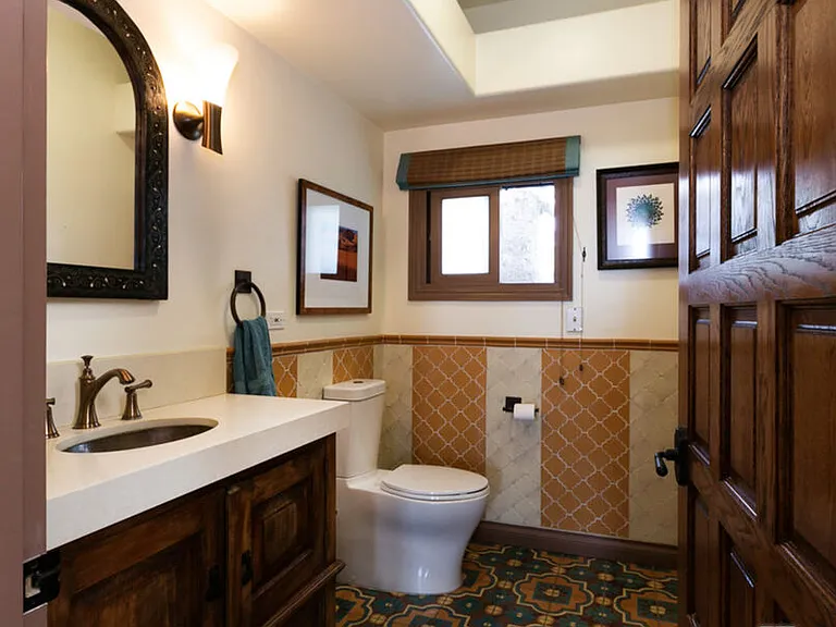 2131 Kew Dr — Photo 17
