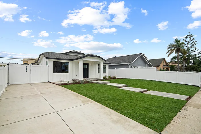 5308 S Victoria Ave — Photo 9