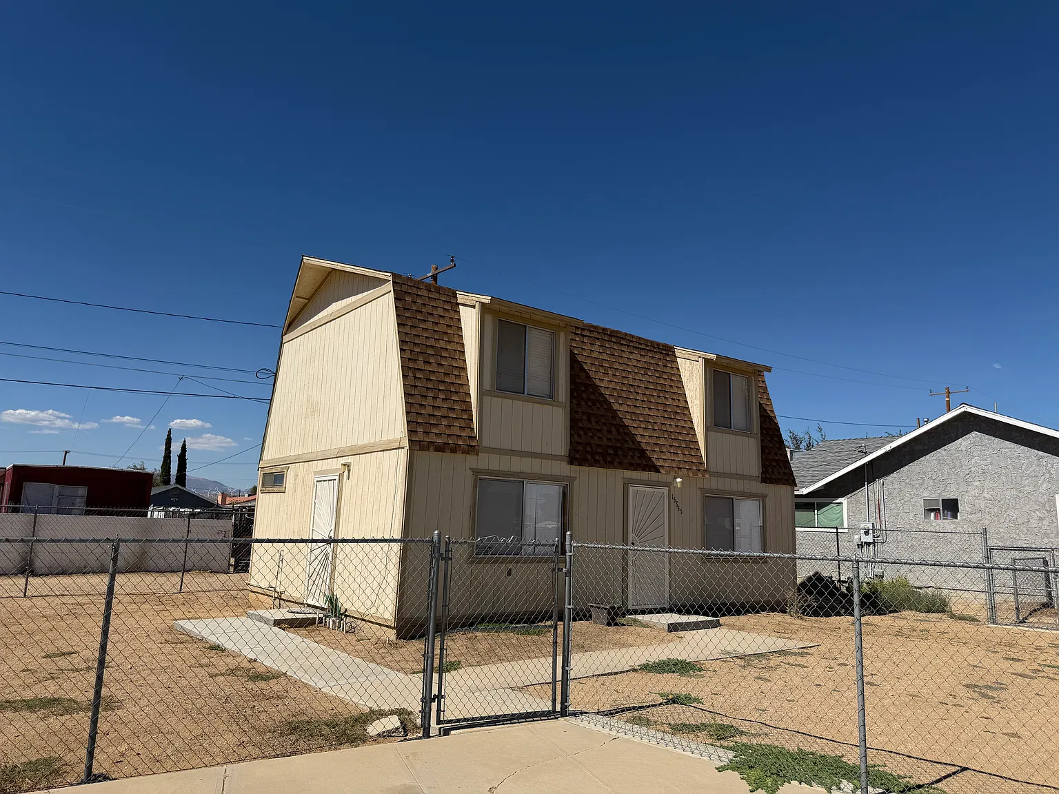 2 bed, 1.5 bath, 1100 sqft, $1,400 — Photo 2