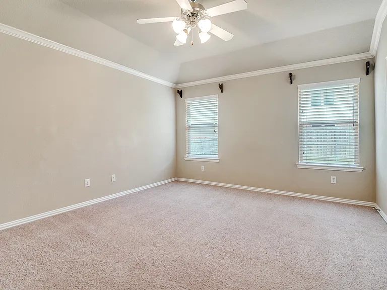 517 Skelton St — Photo 12