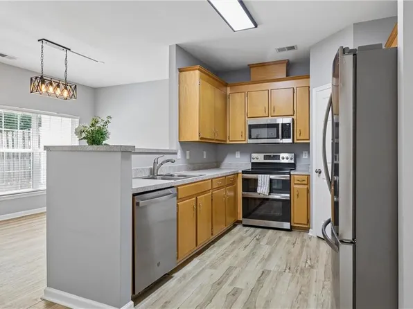 1933 Algonquin Trl, Williamsburg, VA 23185