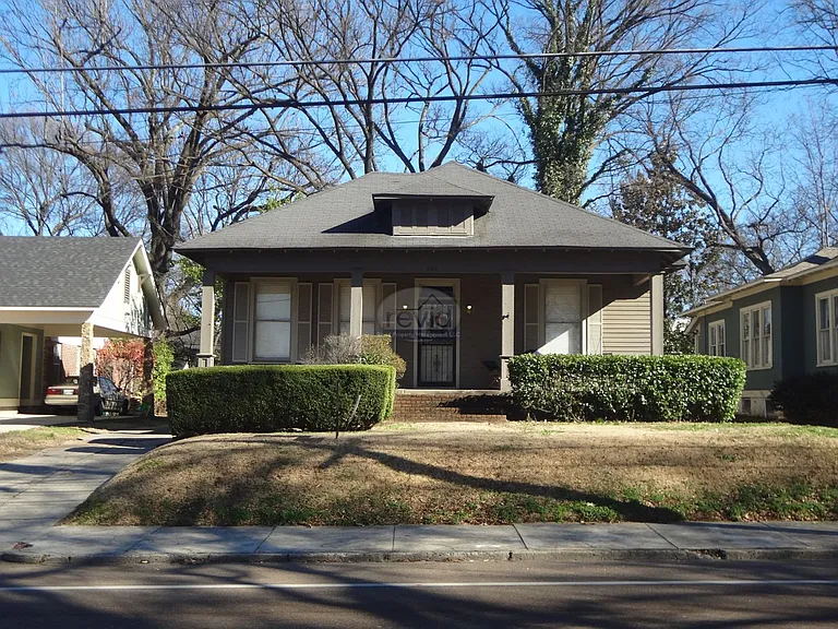 288 N. McLean Blvd — Photo 4