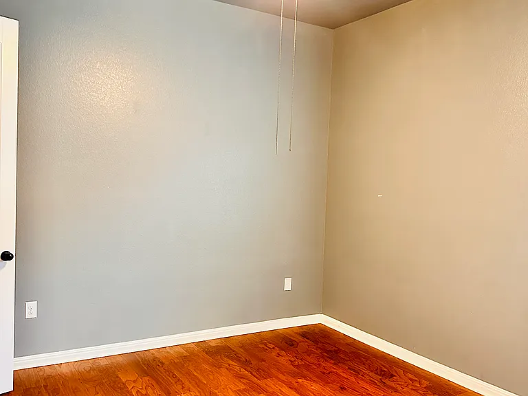 18501 Bassano Ave — Photo 14