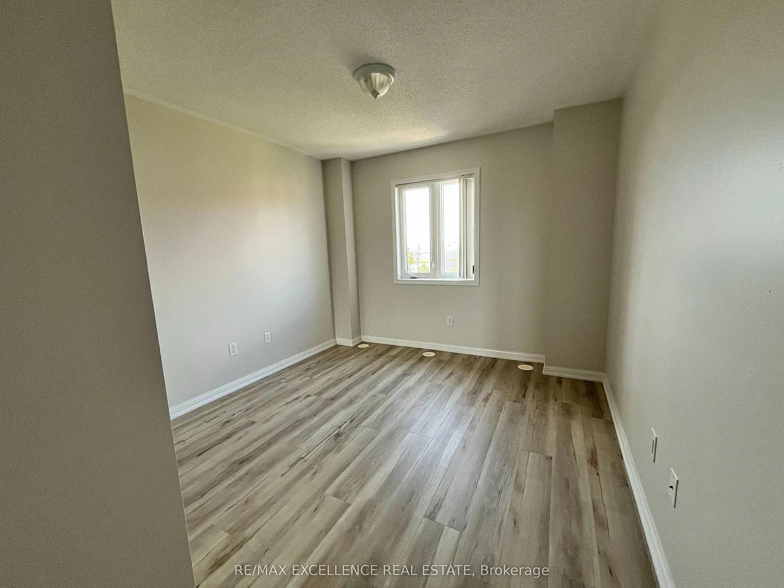 250 Sunny Meadow Blvd — Photo 3