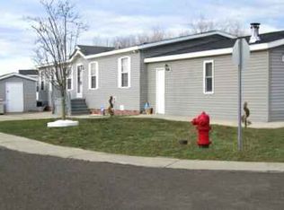 19405 Maplegrove Rd, Gibraltar, MI