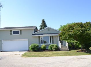 312 Mount Carmel St, Mount Calvary, WI 53057