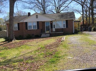 208 Mayflower St, Taylors, SC 29687