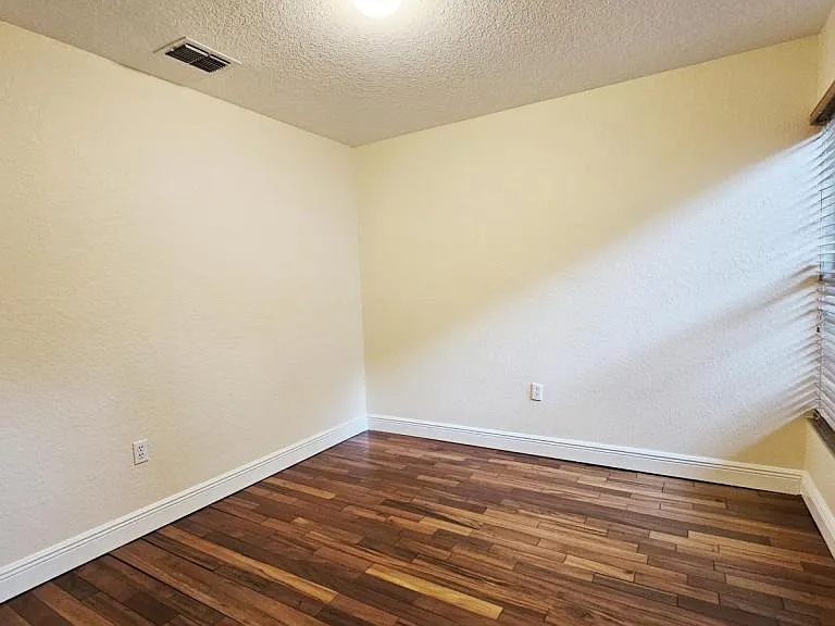 7813 Sugar Bend Dr — Photo 14