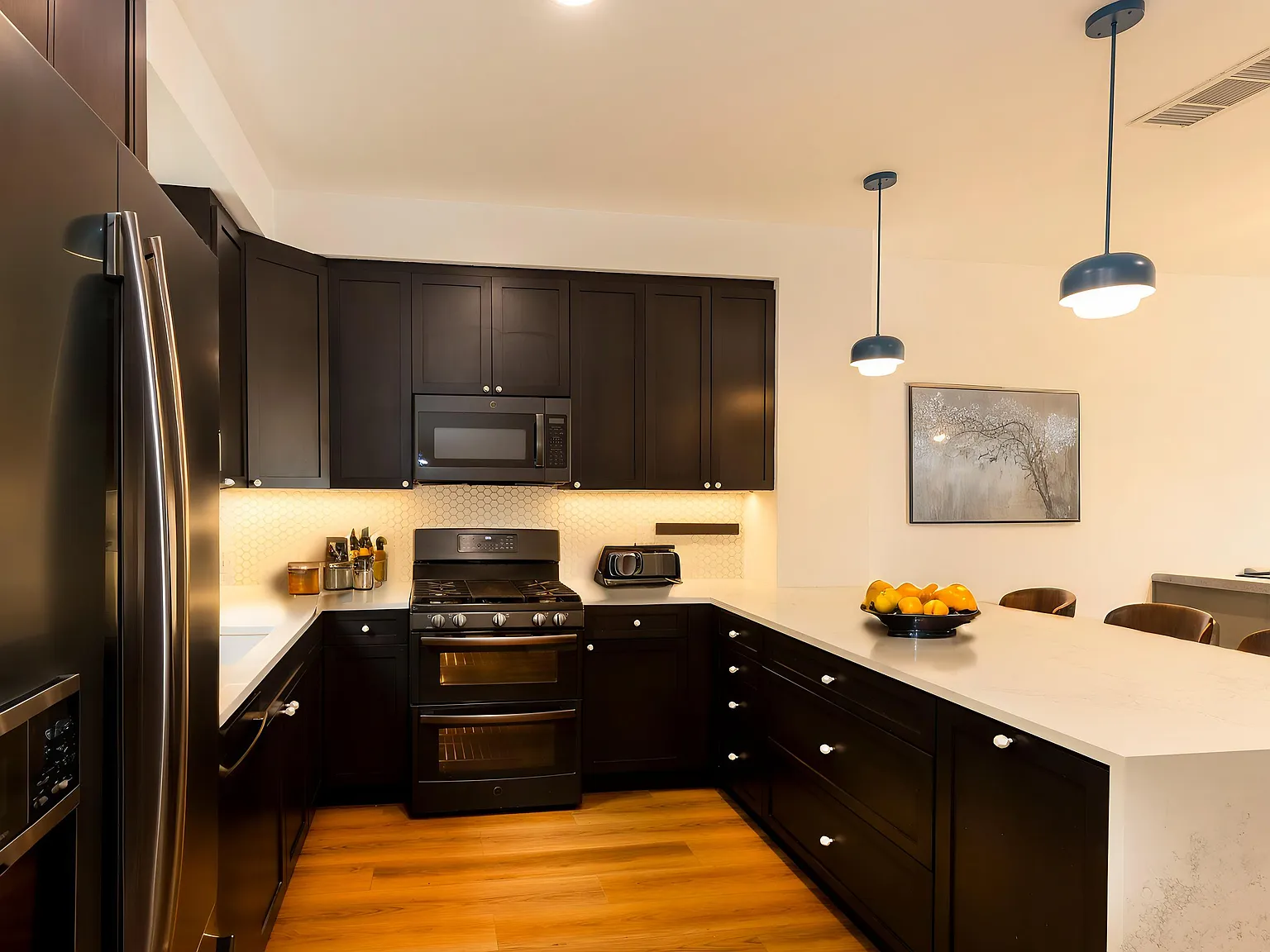 2 bed, 2.5 bath, 1547 sqft, $4,888 — Photo 2