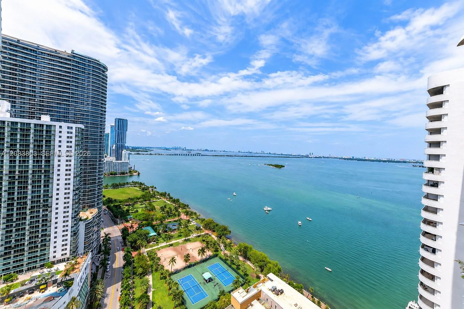 Venetia Condo — Photo 2