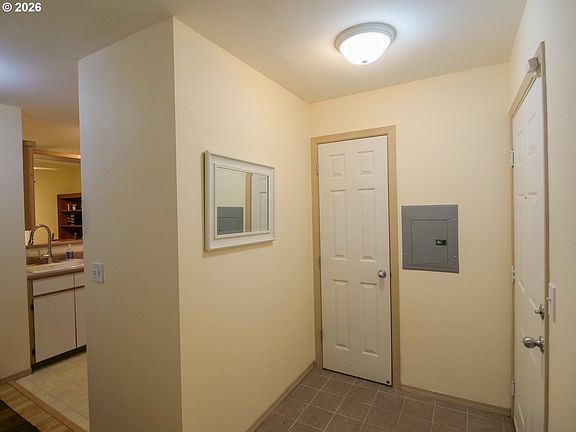 2nd image of 5142 SW Multnomah Blvd APT A