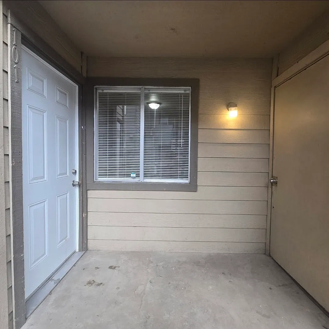 2 bed, 4268 sqft, $1,650 — Photo 2