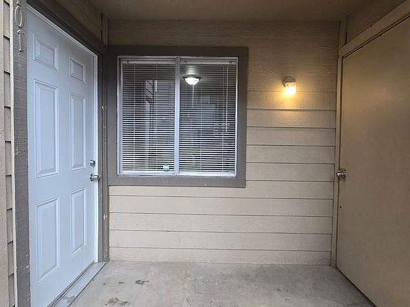 2nd image of 3318 W Shields Ave APT 101