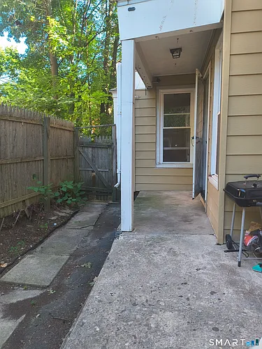 187 Center St Photo 1