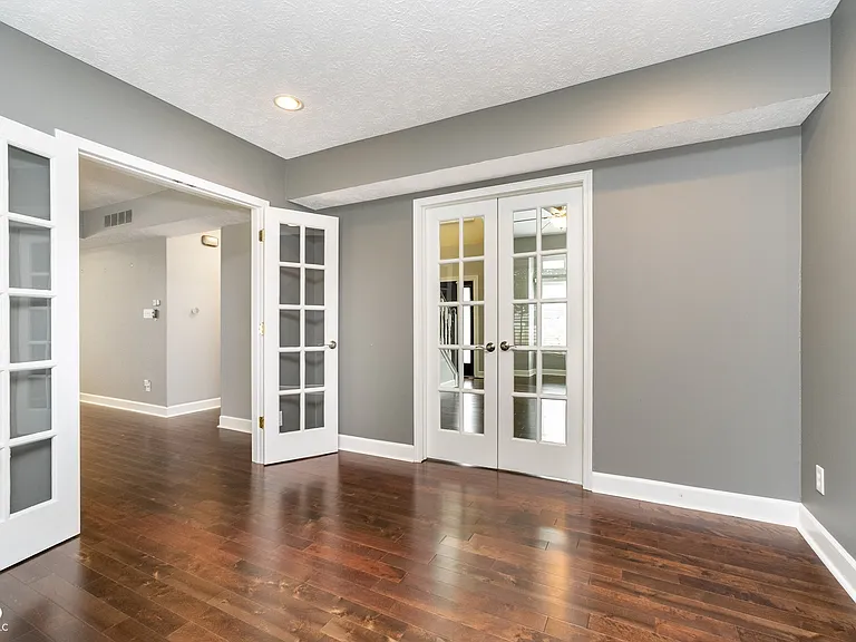 13738 Roswell Dr — Photo 15