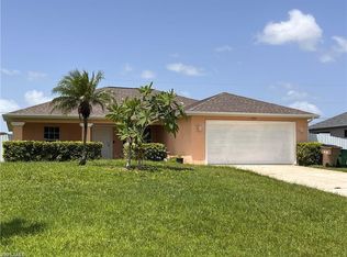 1202 NE 2nd Pl, Cape Coral, FL 33909