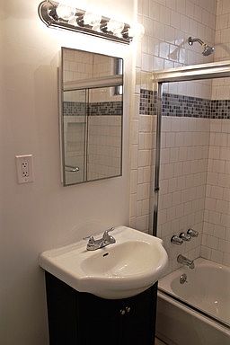 4th image of 928 Albany St APT 1