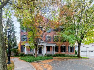 51 Elmwood Dr, Fairfield, CT 06824