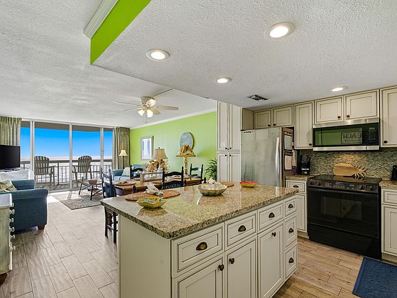 4th image of 1012 N Waccamaw Dr. #210
