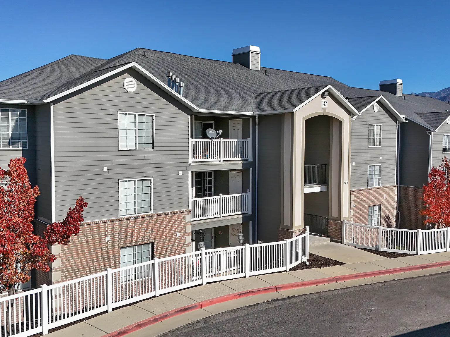 Parkgate Apartments — Photo 3