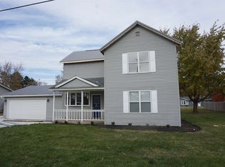504 W School St, Wolcott, IN 47995