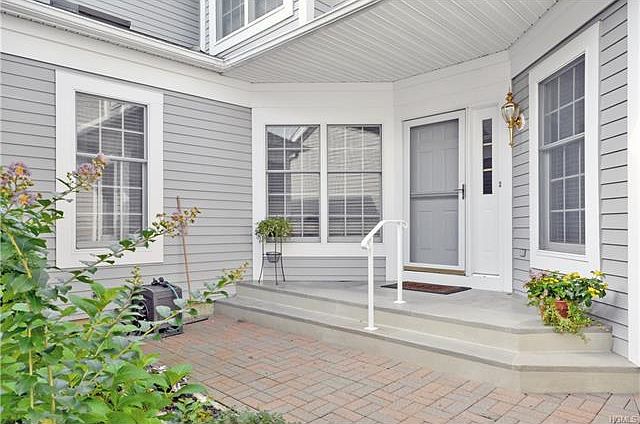 1st image of 73 Club Pointe Dr