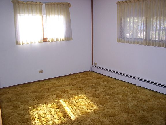 4th image of 210 G Ave