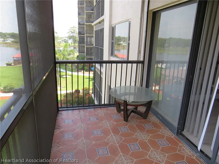 121 Country Club Dr #302 — Photo 29