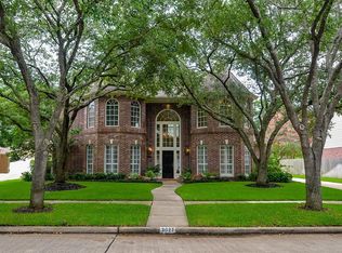 3027 Silent Spring Dr, Sugar Land, TX 77479