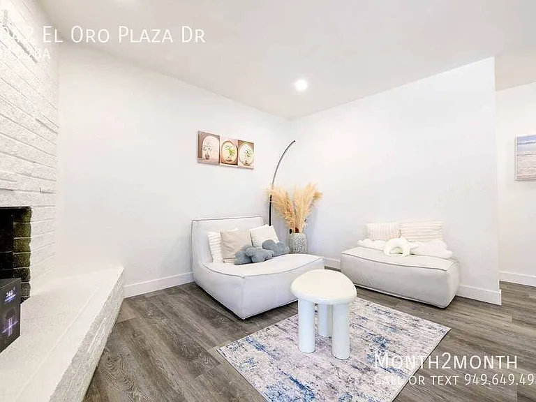 9042 El Oro Plaza Dr — Photo 4