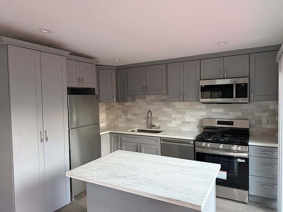 1st image of 11723 Avon Way #10