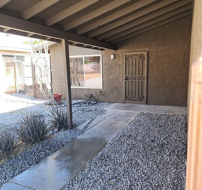 1st image of 66433 Cactus Dr