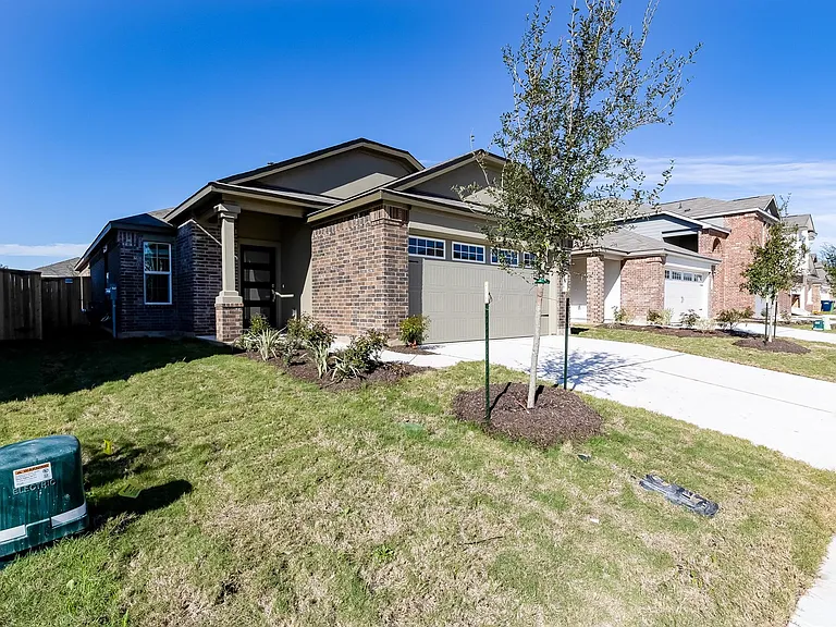 318 Canley Loop — Photo 3