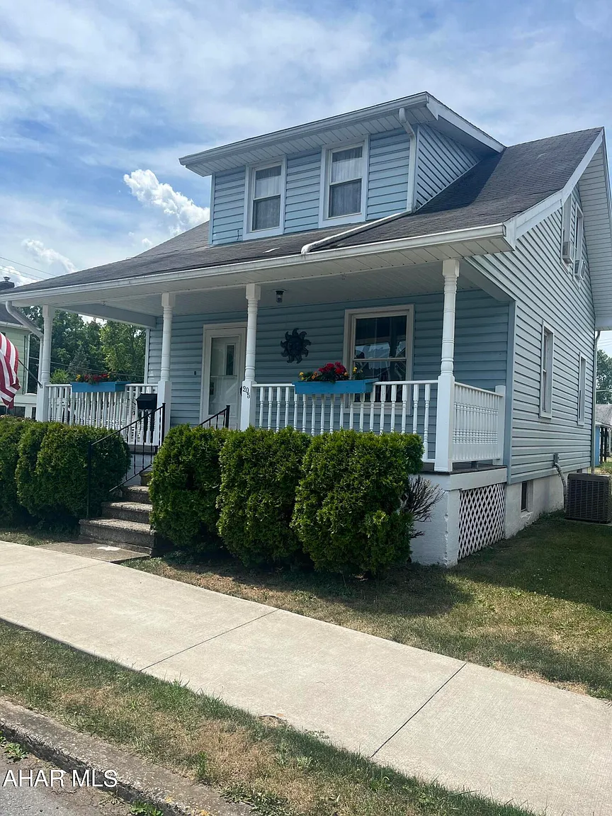 205 Bedford St photo 1