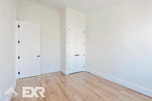 Rented by EXR | media 19