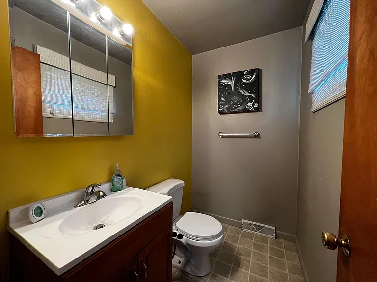 1529 Vernerlee Ln — Photo 16