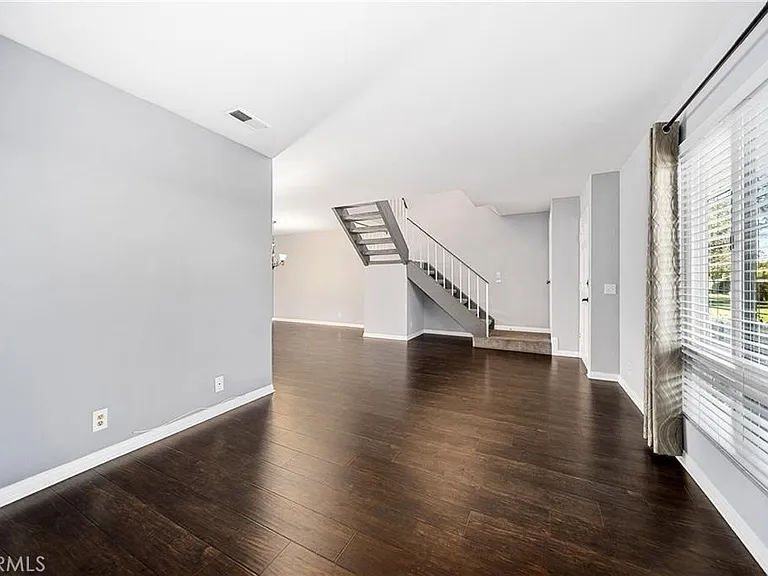 2932 N Cottonwood St #9 — Photo 4