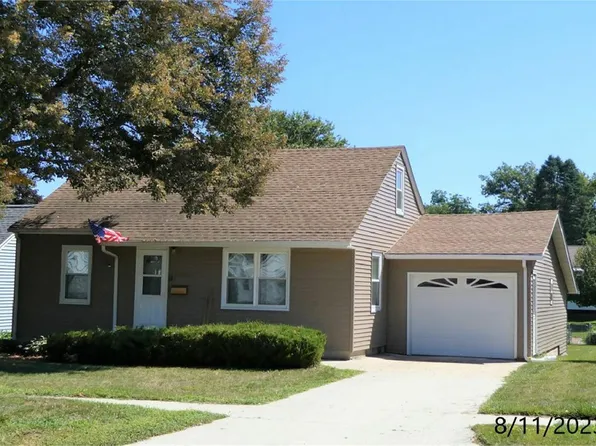 608 Pine St, Reinbeck, IA 50669