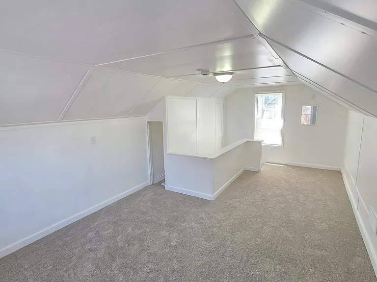 15770 Stansbury St — Photo 16